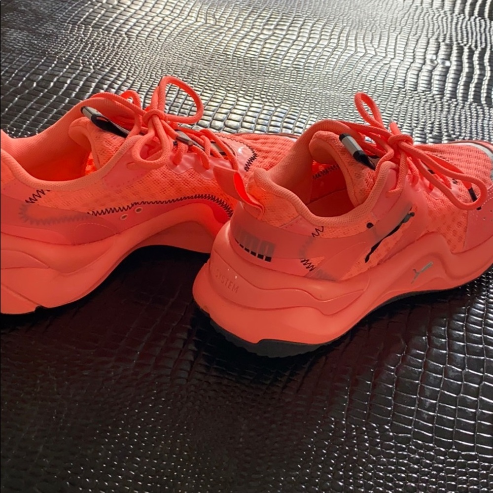 Puma tennis shoes